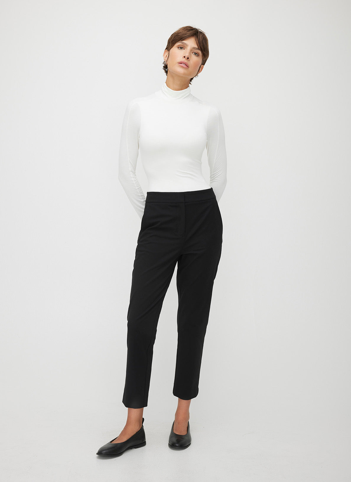 Kit and Ace Seymour Classic Ankle Pants Black - Size 6 Kit and Ace Seymour Classic Ankle Pants Black - Size 6