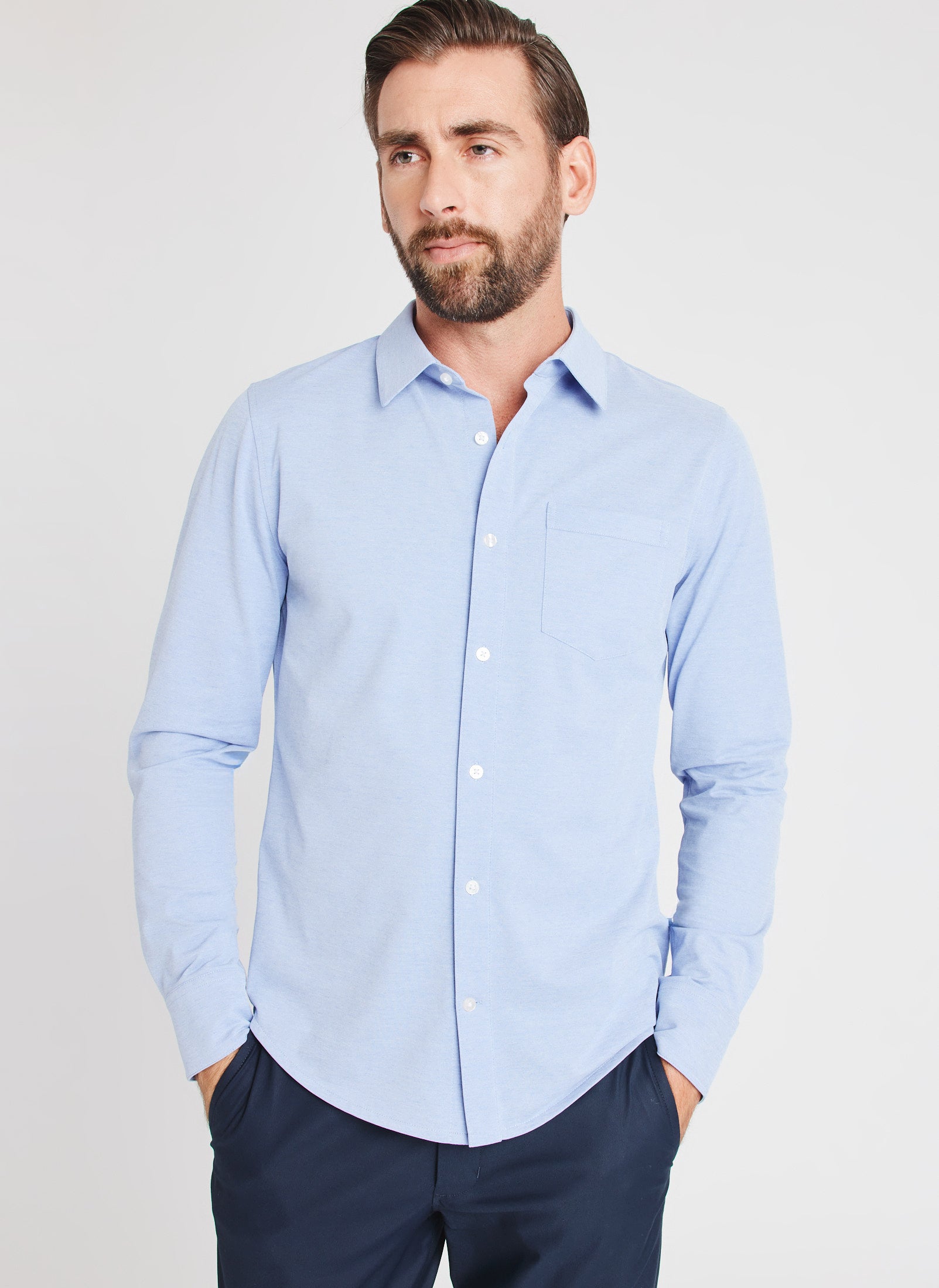 City Tech Shirt Slim Fit ?? Model:: Adam | M || Ocean Chambray