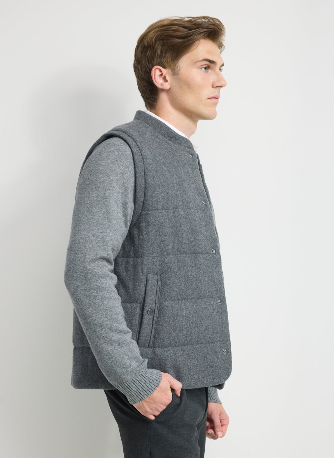 KMO10078WoolQuiltedVestCharcoalMelange_085