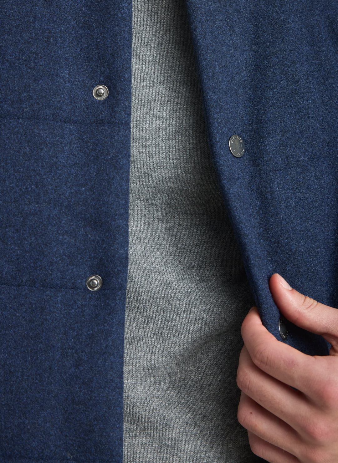 KMO10078WoolQuiltedVestDarkNavy_046