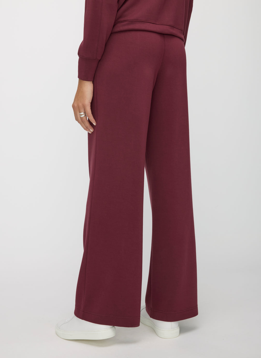 Restore Wide Leg Sweatpants