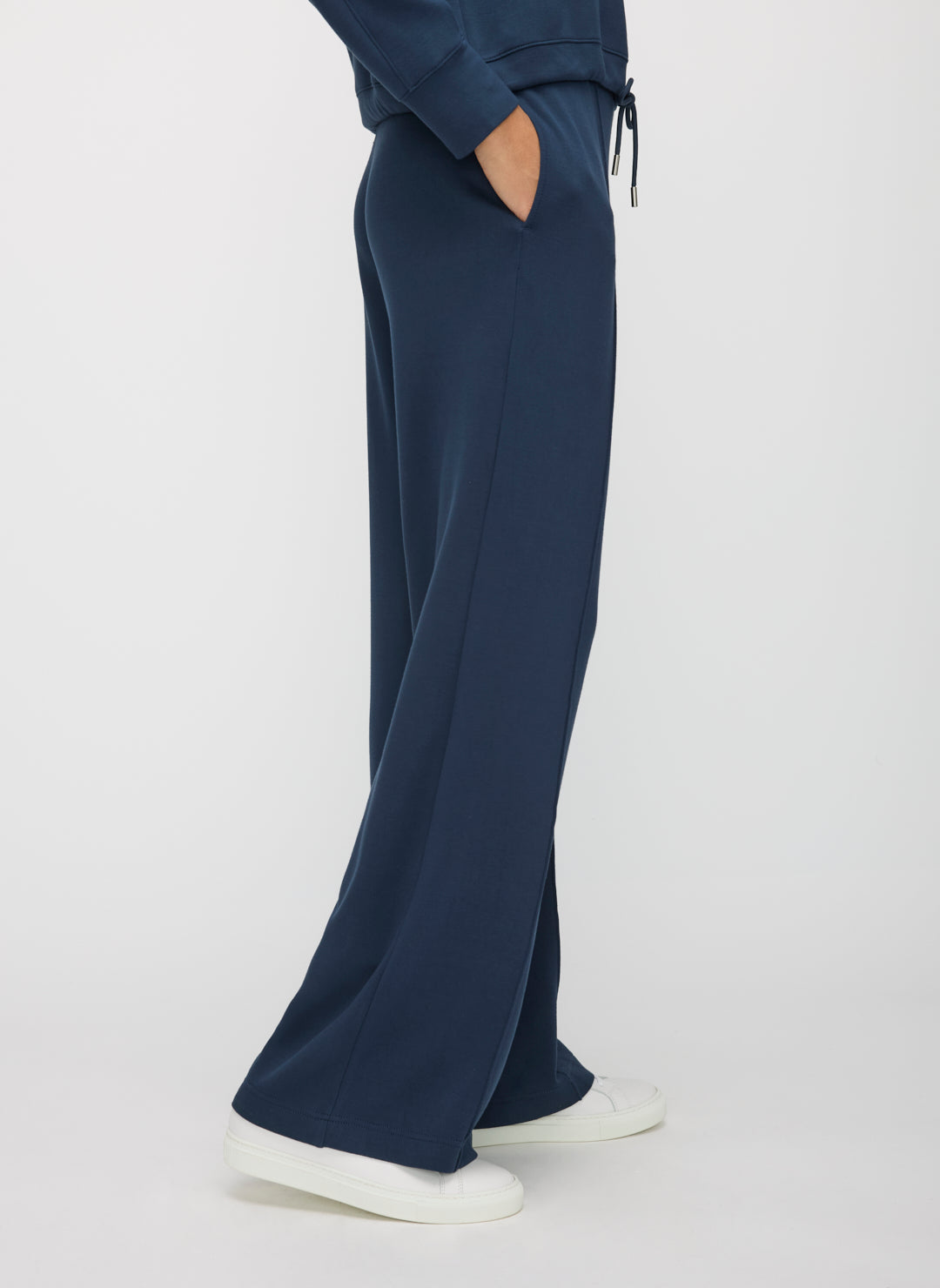 Restore Wide Leg Sweatpants