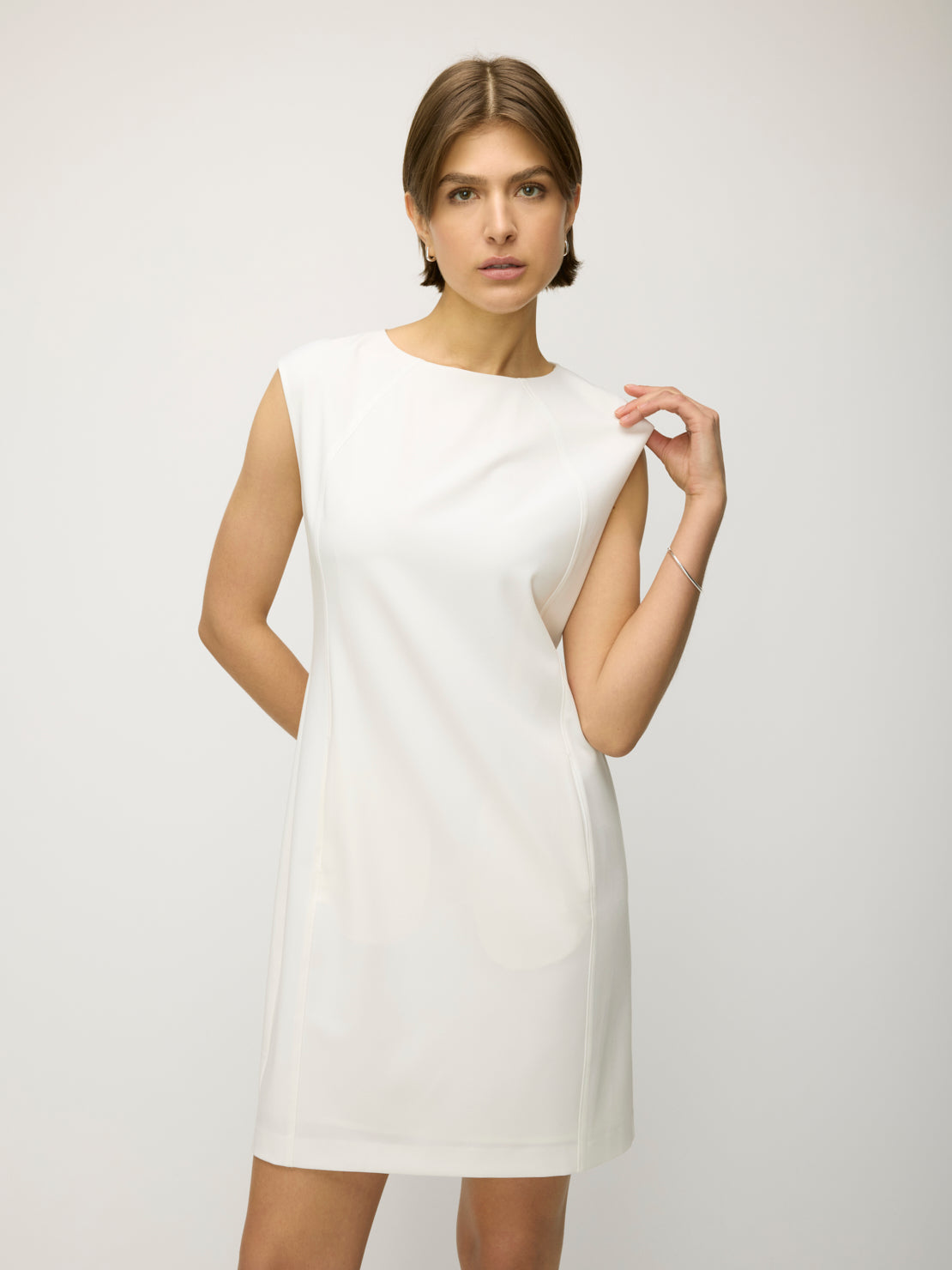 Pursuit Capsleeve Shift Dress | Women's Dresses Kit and Ace Pursuit Capsleeve Shift Dress | Women's Dresses Kit and Ace