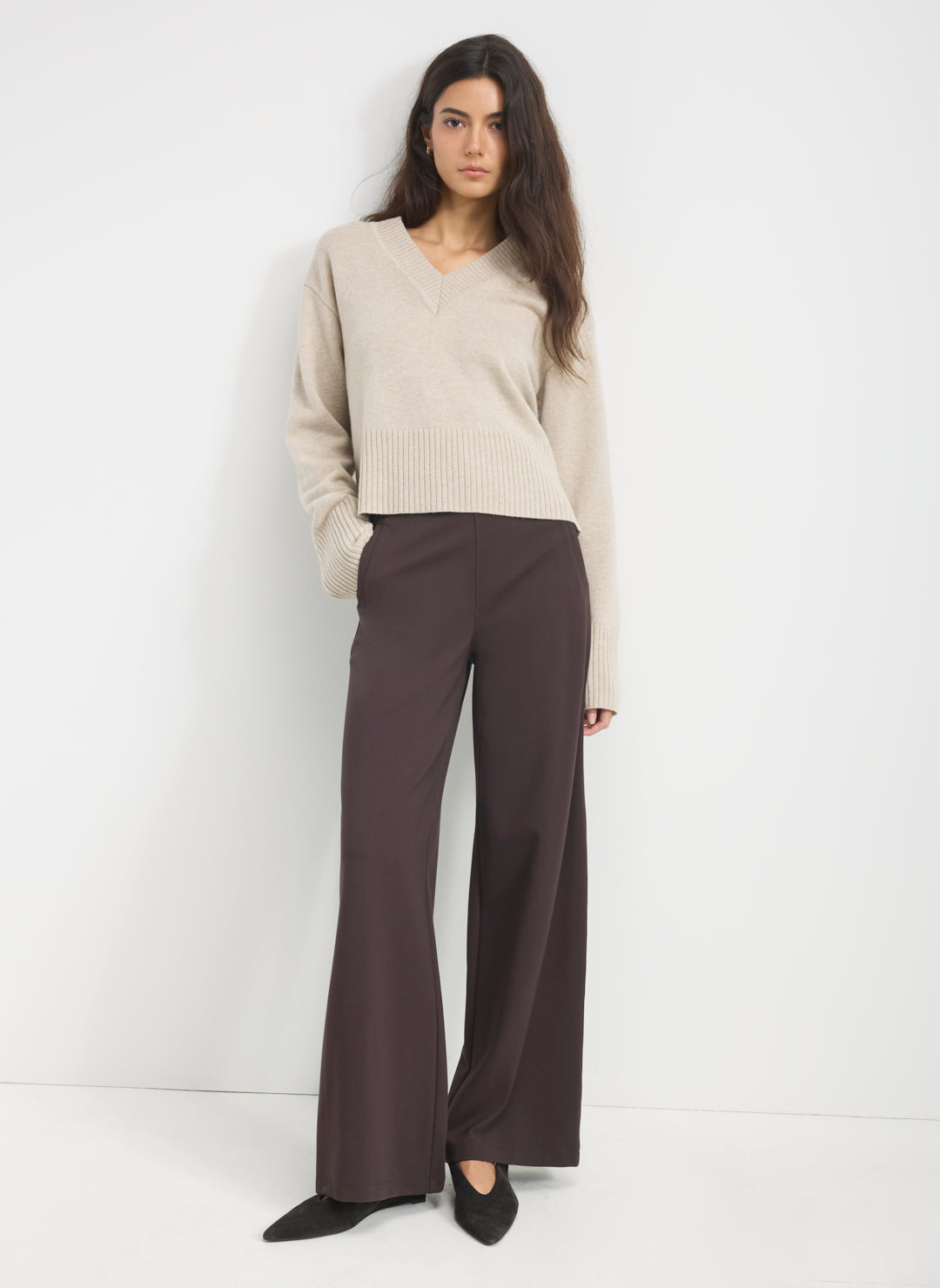 Kit Cashmerino Boxy V-Neck Sweater