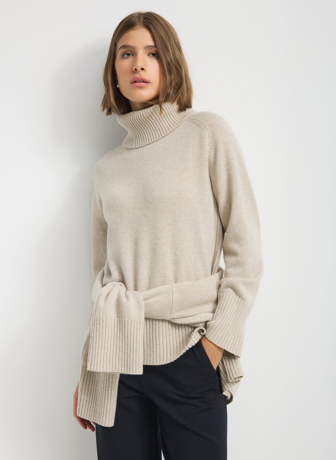 KWM10338KITCASHMERINORELAXEDFUNNELNECKSWEATER-SparrowMelange_082