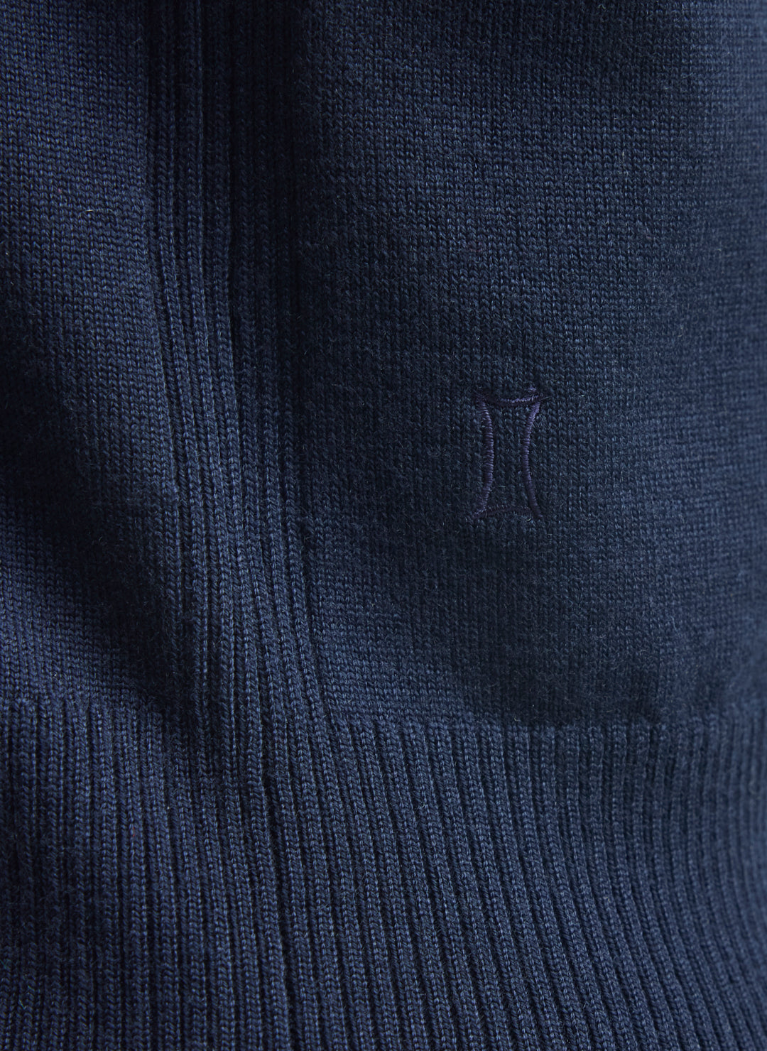 KWM10340EFFORTLESSMERINOSHRUNKENSWEATERVESTDarkNavy_102