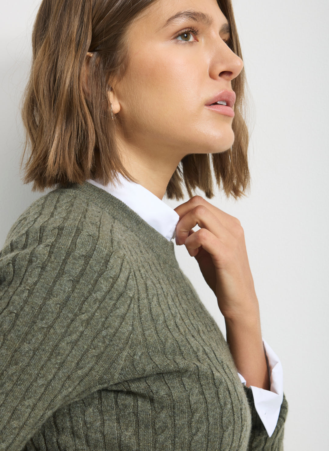 KWM10342KitCashmerinoClassicCableSweater-OliveMix_056