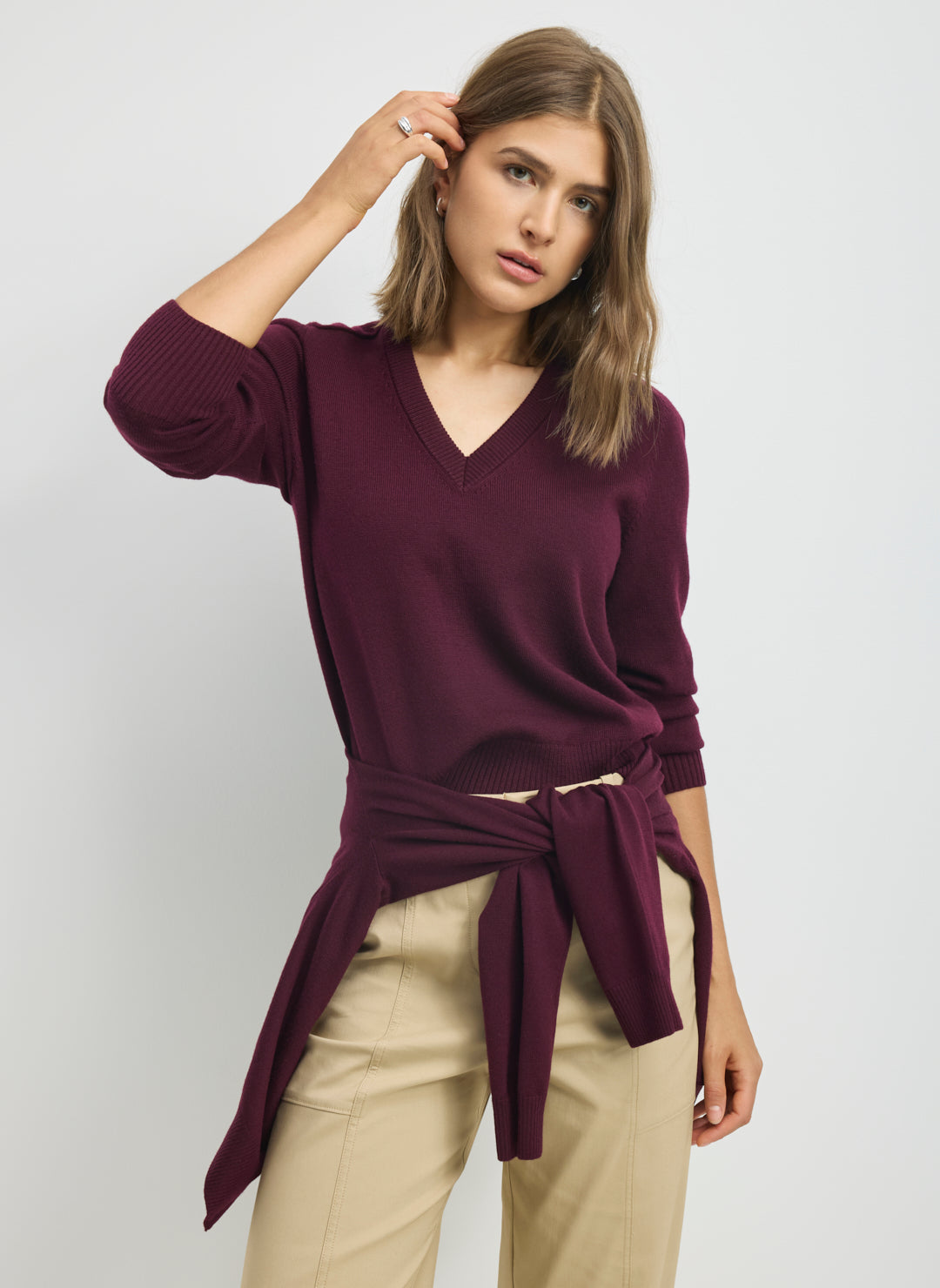 KWM10359EFFORTLESSMERINOV-NECKSWEATERFudge_010