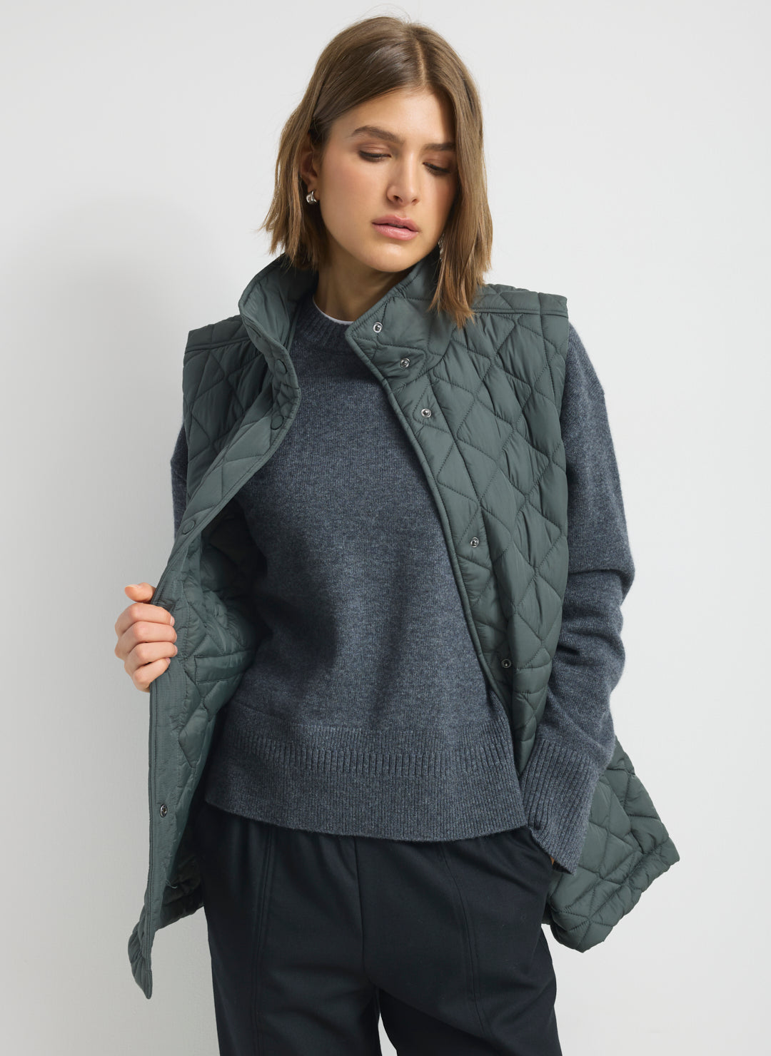 KWO10093OSLOQUILTEDVEST-DarkRosemary_093