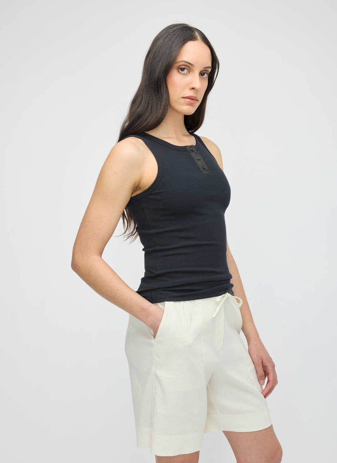 Henley Tank