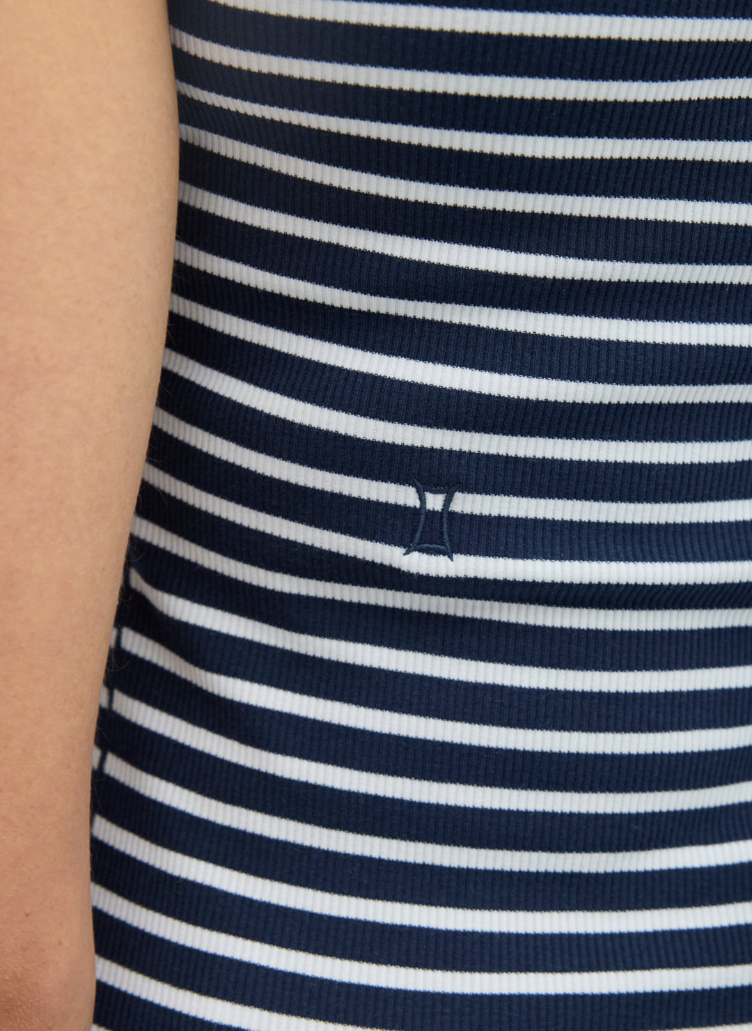 Henley Tank