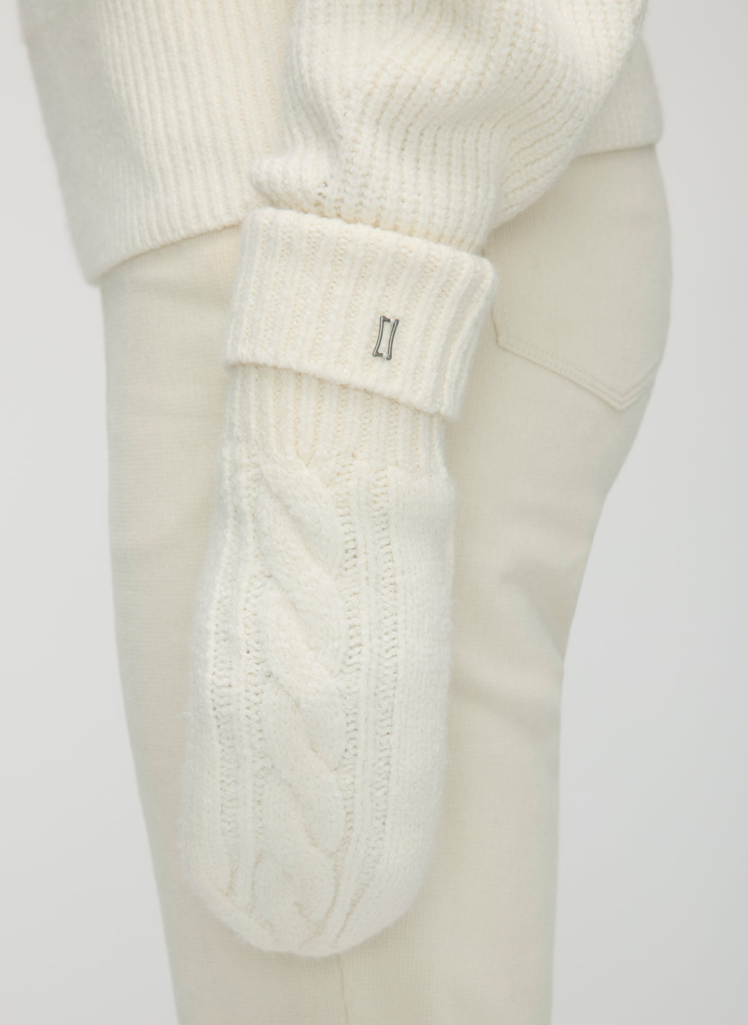 Josie Cable Knit Mittens