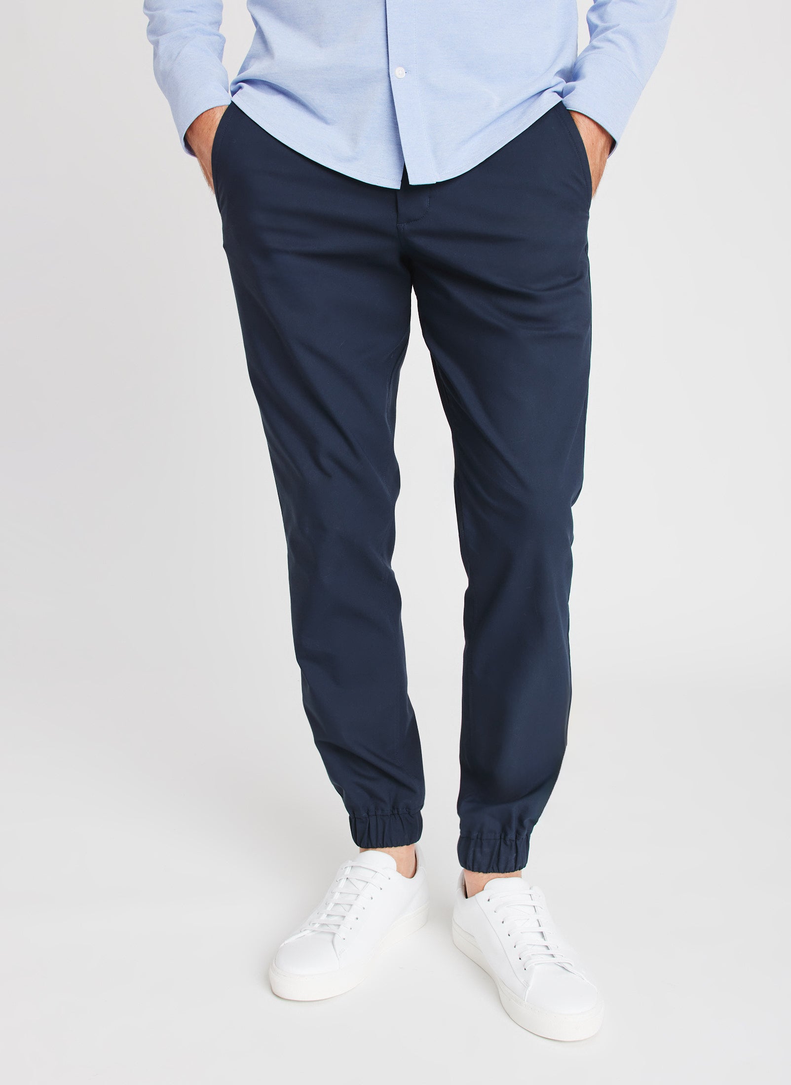 What Color Shoes With Navy Pants? (Outfit Ideas)