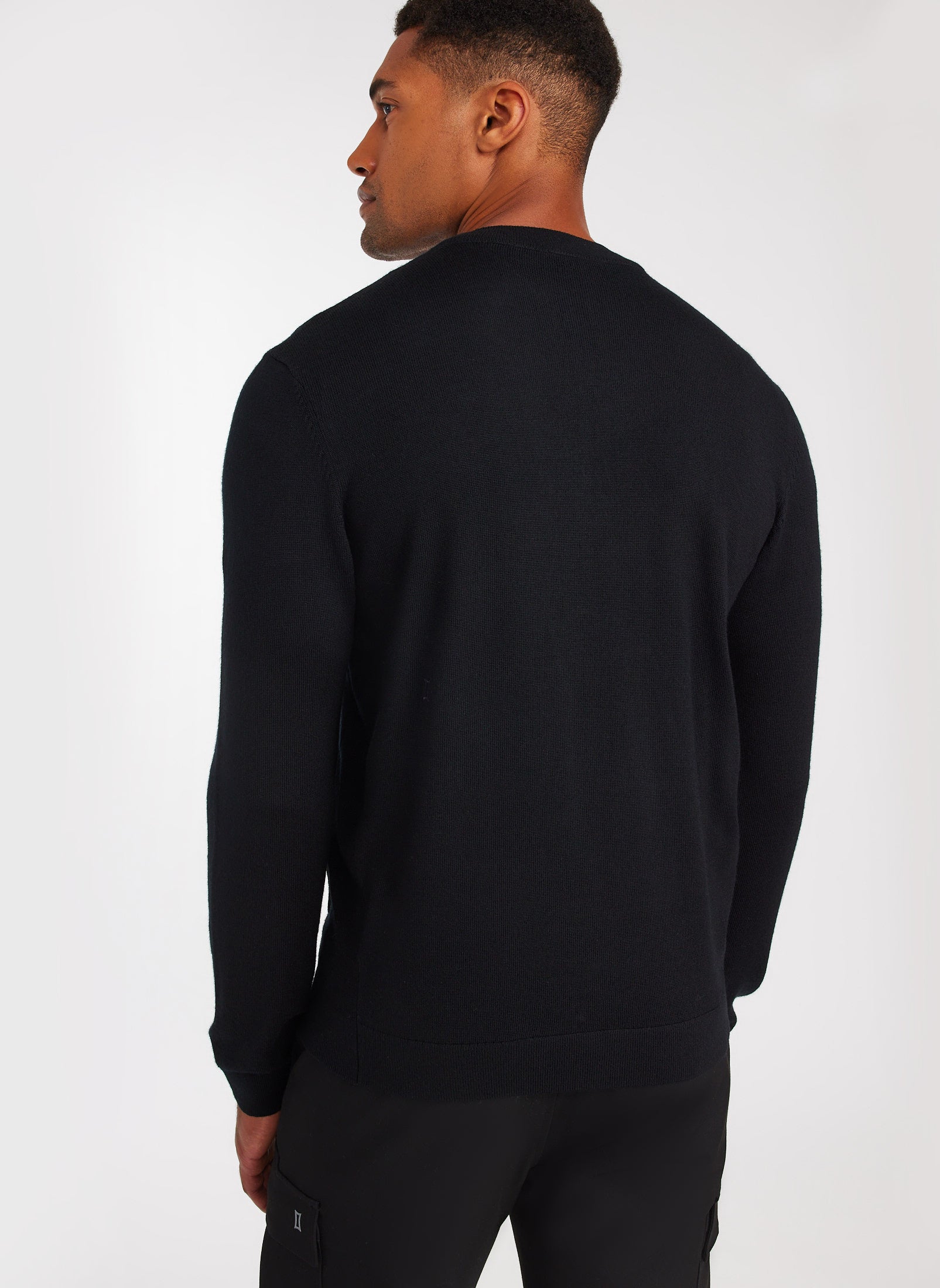 Pender Full Zip Merino Sweater  ?? Hassan | M || Black