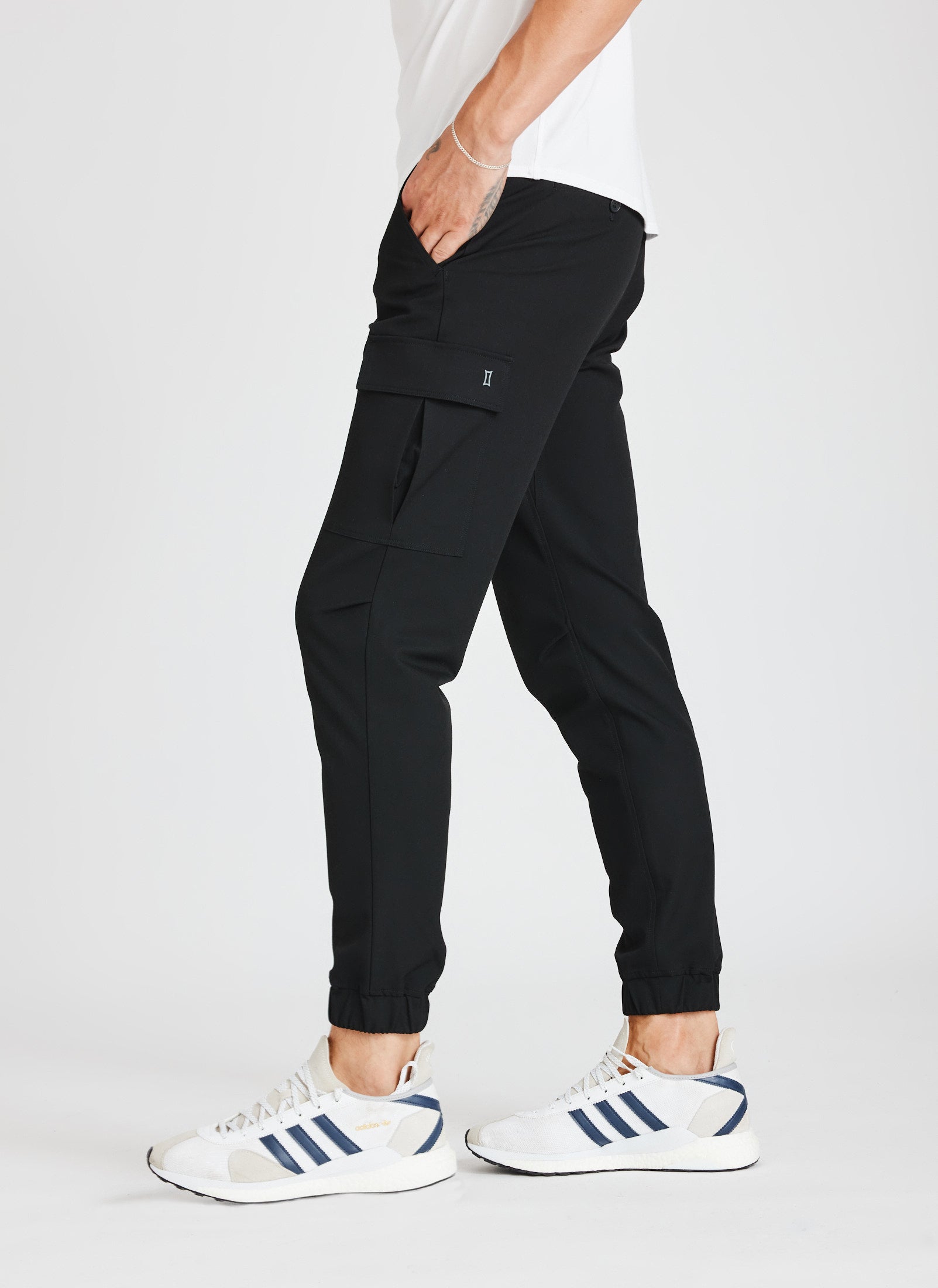 Recycled Suiting Cargo Pants ?? Model:: Adryan | 32 || Black