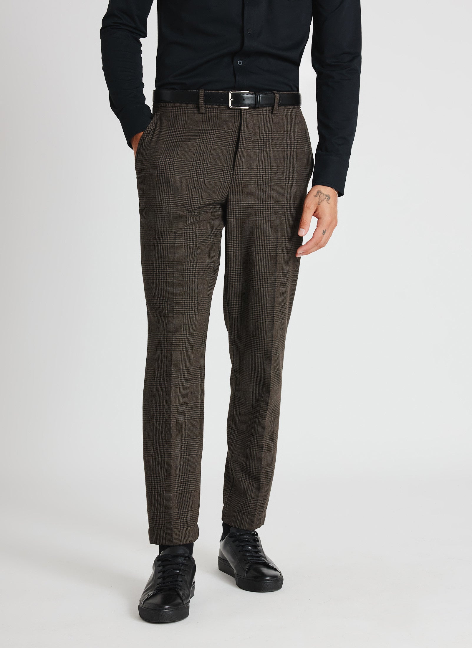 Recycled Suiting Trousers Standard Fit ?? Model:: Adryan | 32 || Mocha Glen Plaid