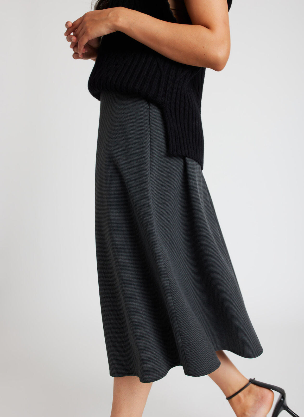 Go To A-Line Skirt ?? Model:: Katie | 6 || Black/Harward Houndstooth