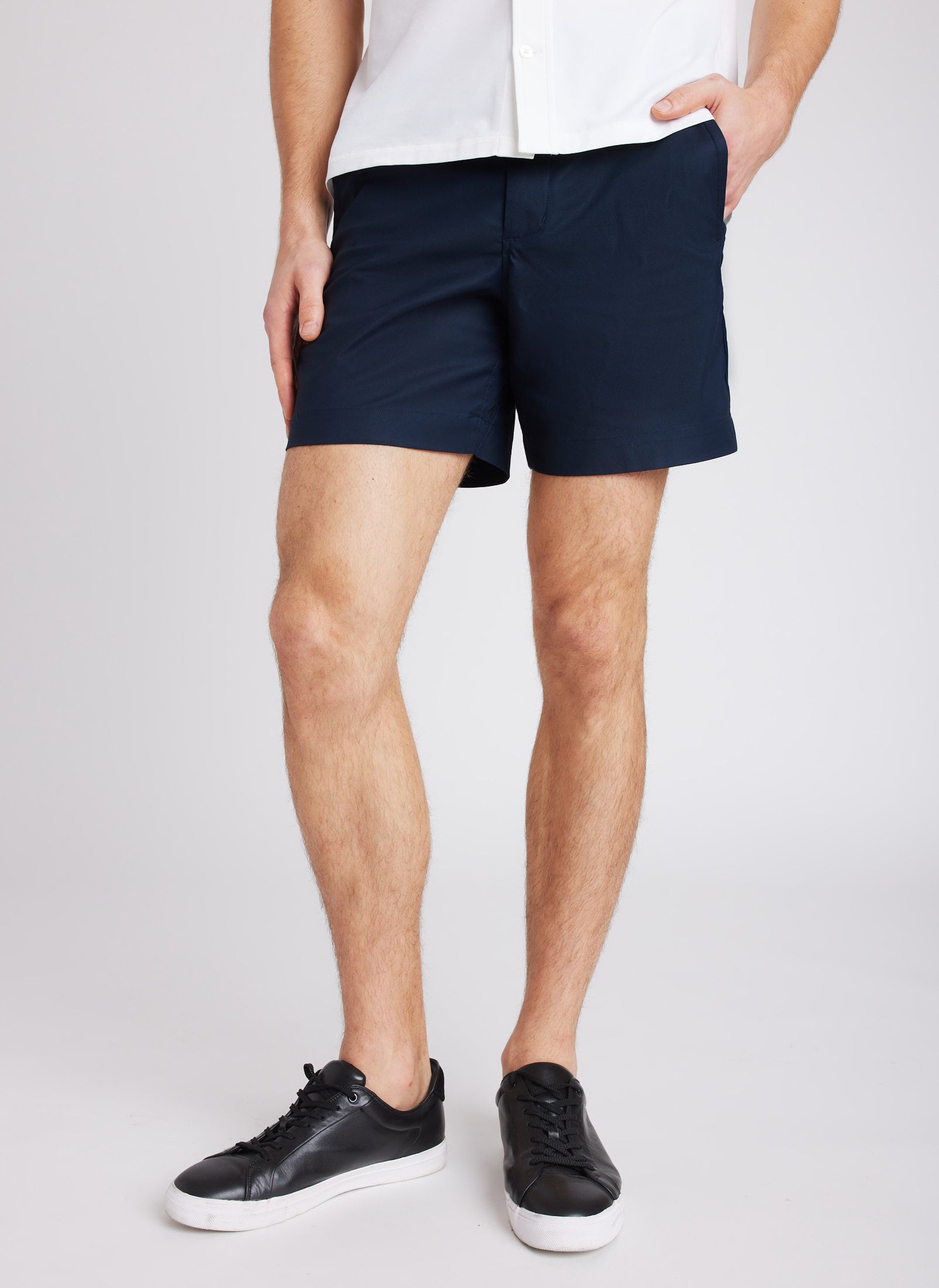 Navigator Essential Shorts 6" ?? Model:: Chad | 32 || Dark Navy